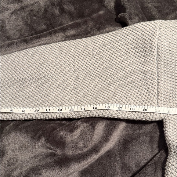 G/Fore Golf Funnel Neck 1/4 Zip Wool Sweater Mens Size XL Grey MSRP $425 - Picture 5 of 9